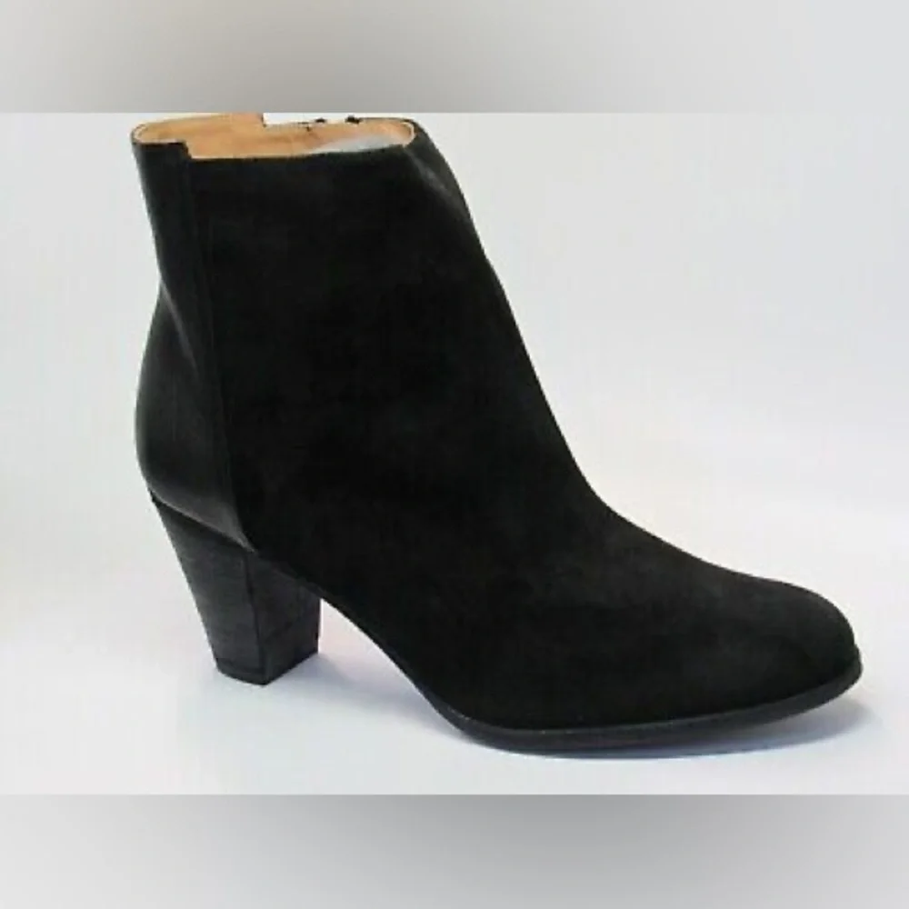 Delman Alysa Boot Suede Black Ankle Bootie